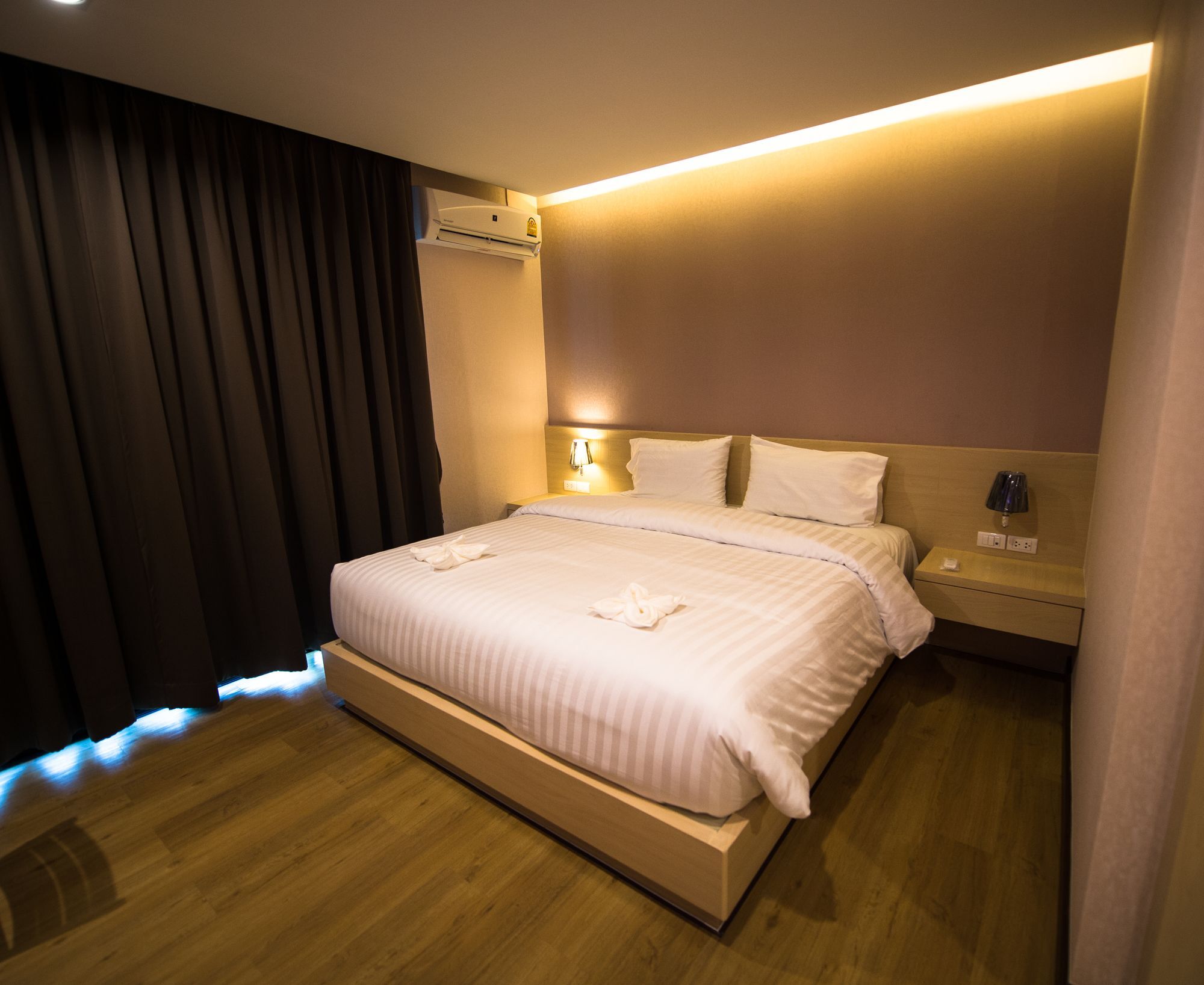 L Hotel 坤敬 外观 照片